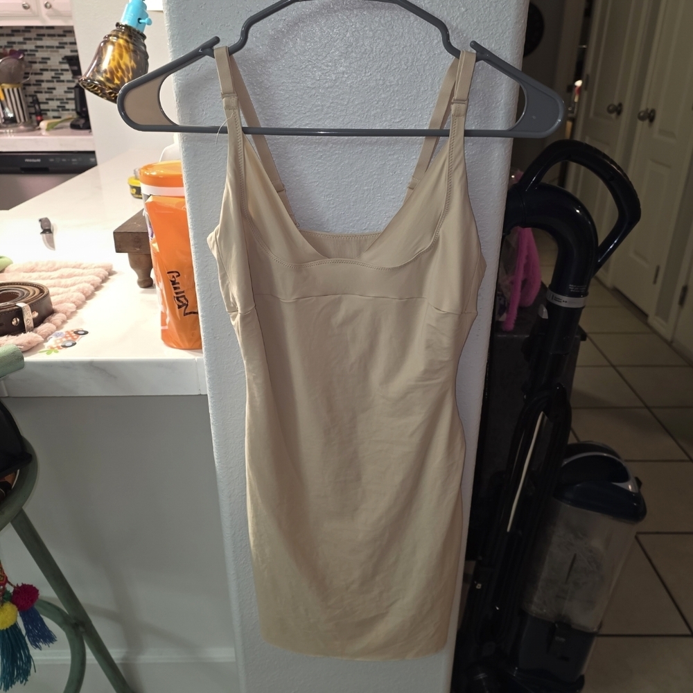 Maidenform Beige Shaping Slip